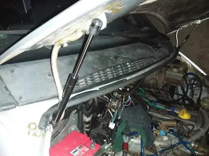 Газовые упоры на газель