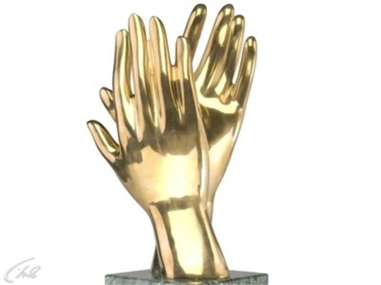 Золотые руки смысл. Золотые руки. Статуэтка золотые руки. Премия Овация статуэтка. Мастер золотые руки.