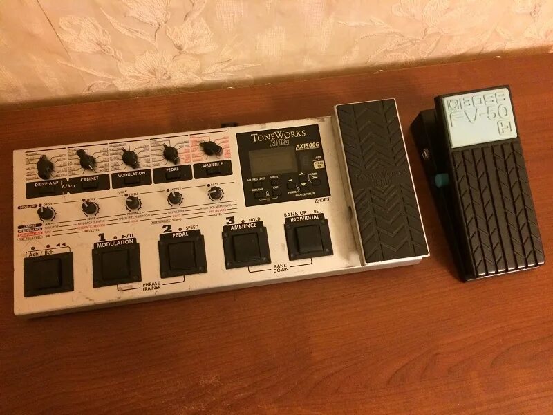Гитарный процессор korg. Korg toneworks ax1500g. korg ax 1500. korg toneworks процессор.