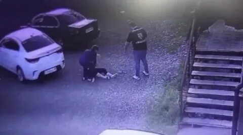Блогерша ксанни бани избили
