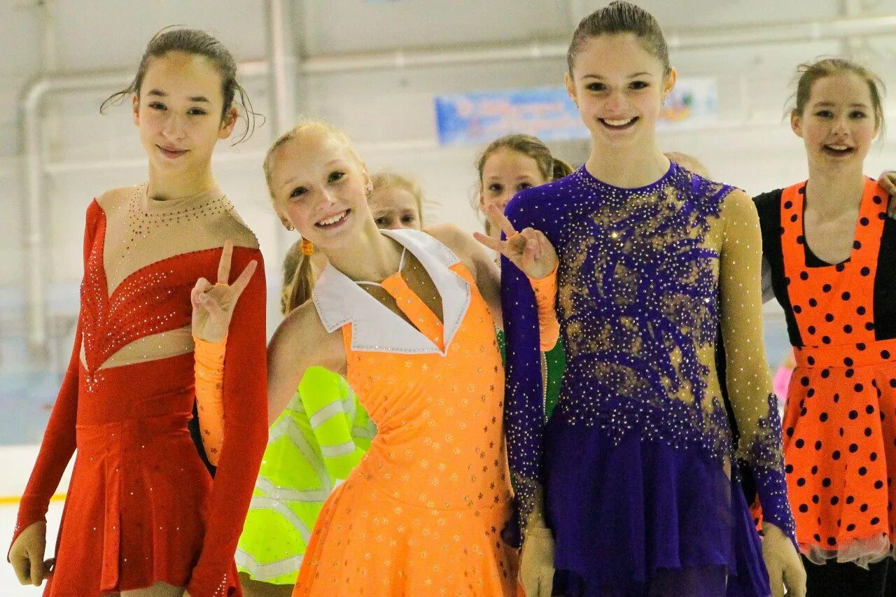 Елец соревнования по фигурному катанию апрель 2021. 2012 финляндия турнир по фигурному катанию. Сш дымка киров. В каком году открылась сш дымка киров. Сш дымка.
