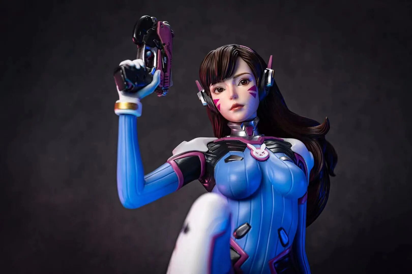Dva shows little too. Новая фигурка dva overwatch. дива овервотч 2. дива овервотч 34. дива фигурка овервотч.