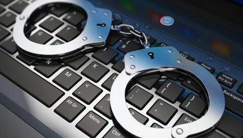 Мужчину осудили по статьям о публичных призывах к деятельности, направленно...