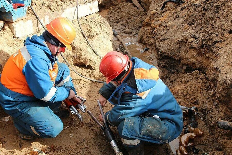 Обрыв силового кабеля. Монтаж кабельных линий. Кабельные линии. Демонтаж кабельной линии. Монтаж кабельных муфт.