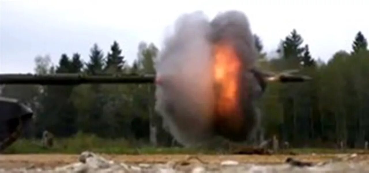 Кабхет стреляют. Пушка танка т 34 85. Танк т-90 стрельба. Танк т90 экипаж. Танк т72б3 танковый биатлон.