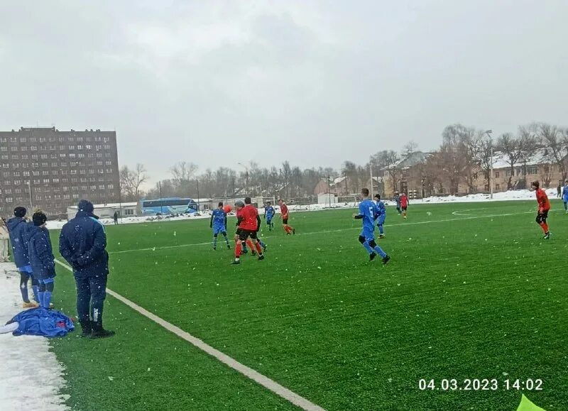 стрела футбол воронеж. химик август вурнары футбольный клуб. химик вурнары футбол. фк химик-август вурнары логотип. фк август вурнары.