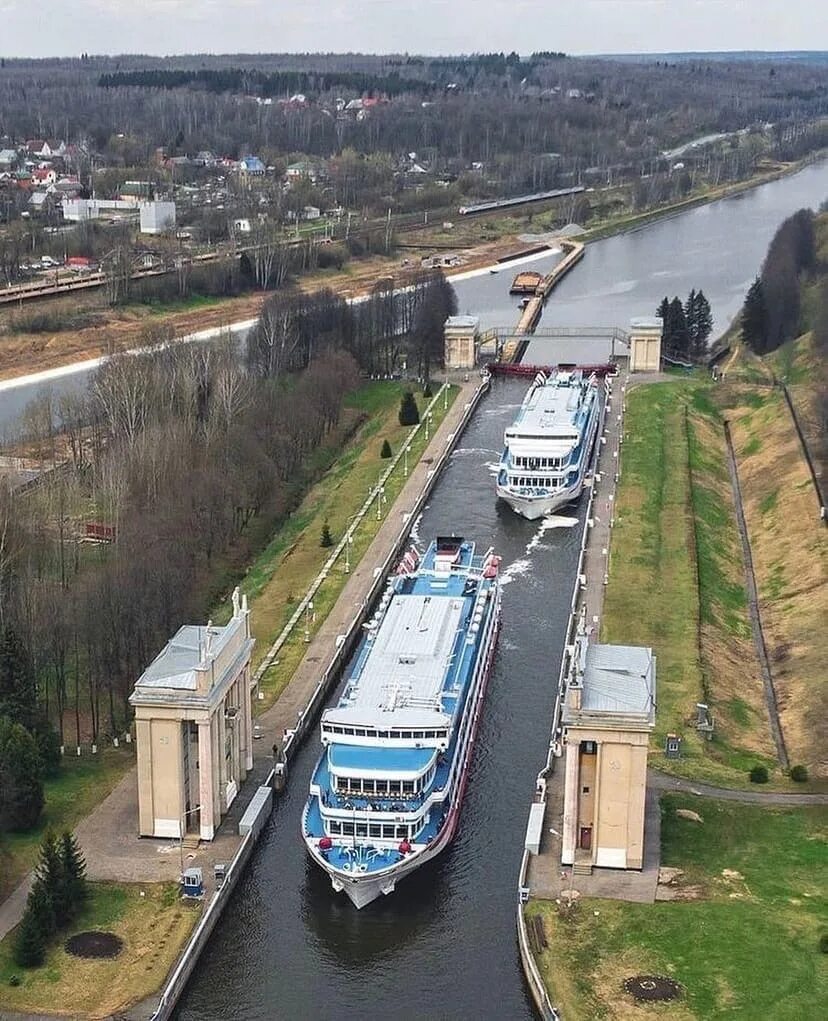 Город икша. Икша Дмитров шлюз. Станция Икша канал им Москвы. Икша Дмитров шлюз 8. Шлюз номер 6 Икша.