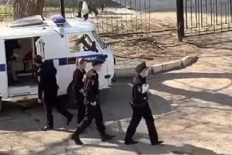 Бацулин константин борисович директор технополис. Судимый директор школы. Судимый директор школы. Леонид костин тверь. Совет директоров не судимый.