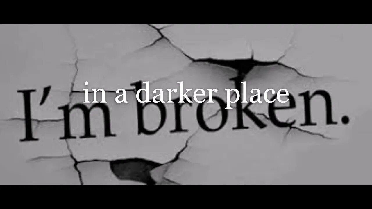 L am broken. Broken надпись. Im broken надпись. Депрессивные красивые надписи на бумаге. I am broken обои на рабочий стол.