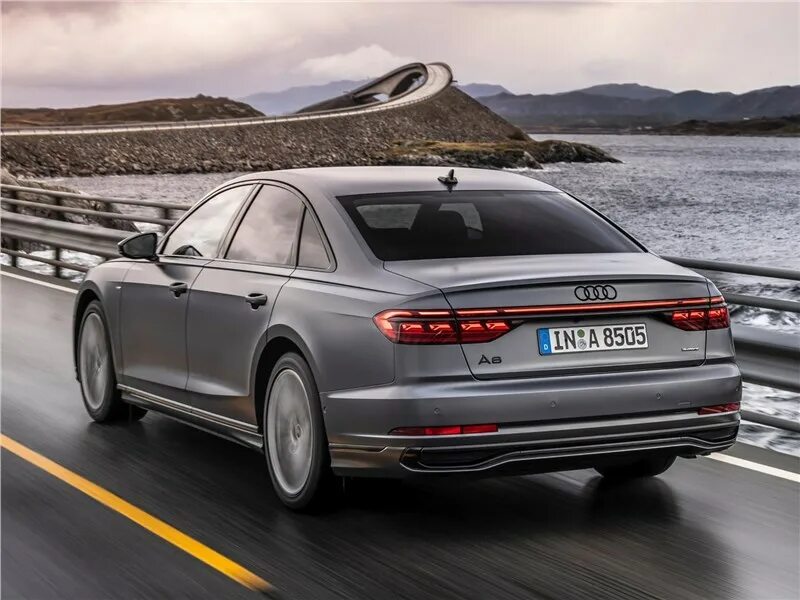 2022 8. Ауди а8 2022. Новая Audi a8 2022. Ауди а8 2022 Рестайлинг. Audi a8 2022 Рестайлинг.