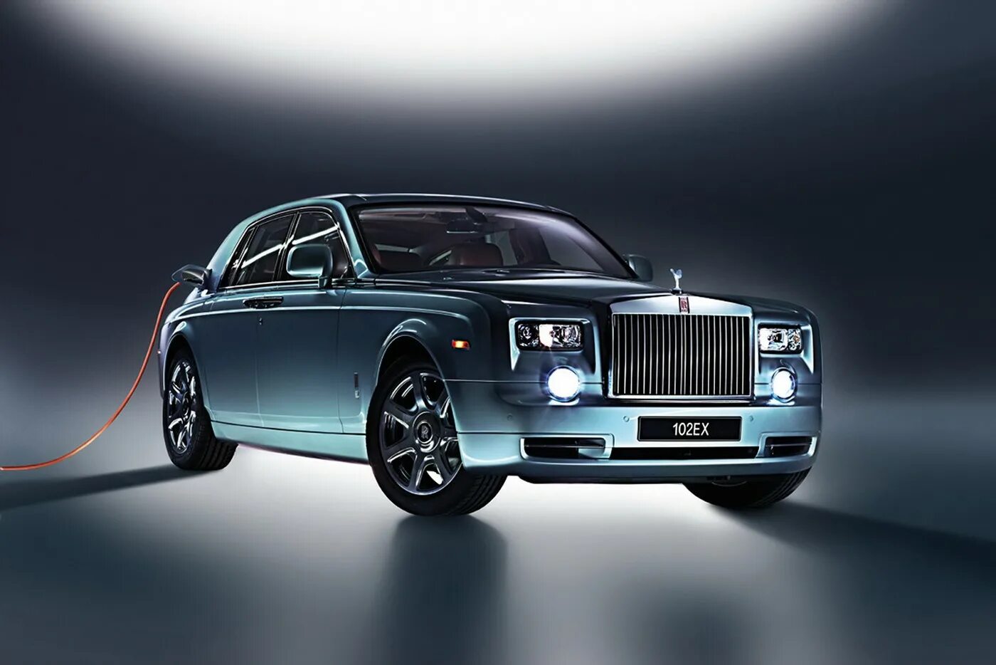 1 rolls royce. Rolls Royce Phantom. Роллс Ройс электромобиль. Rolls Royce Phantom EWB. Роллс Ройс электромобиль 2023.