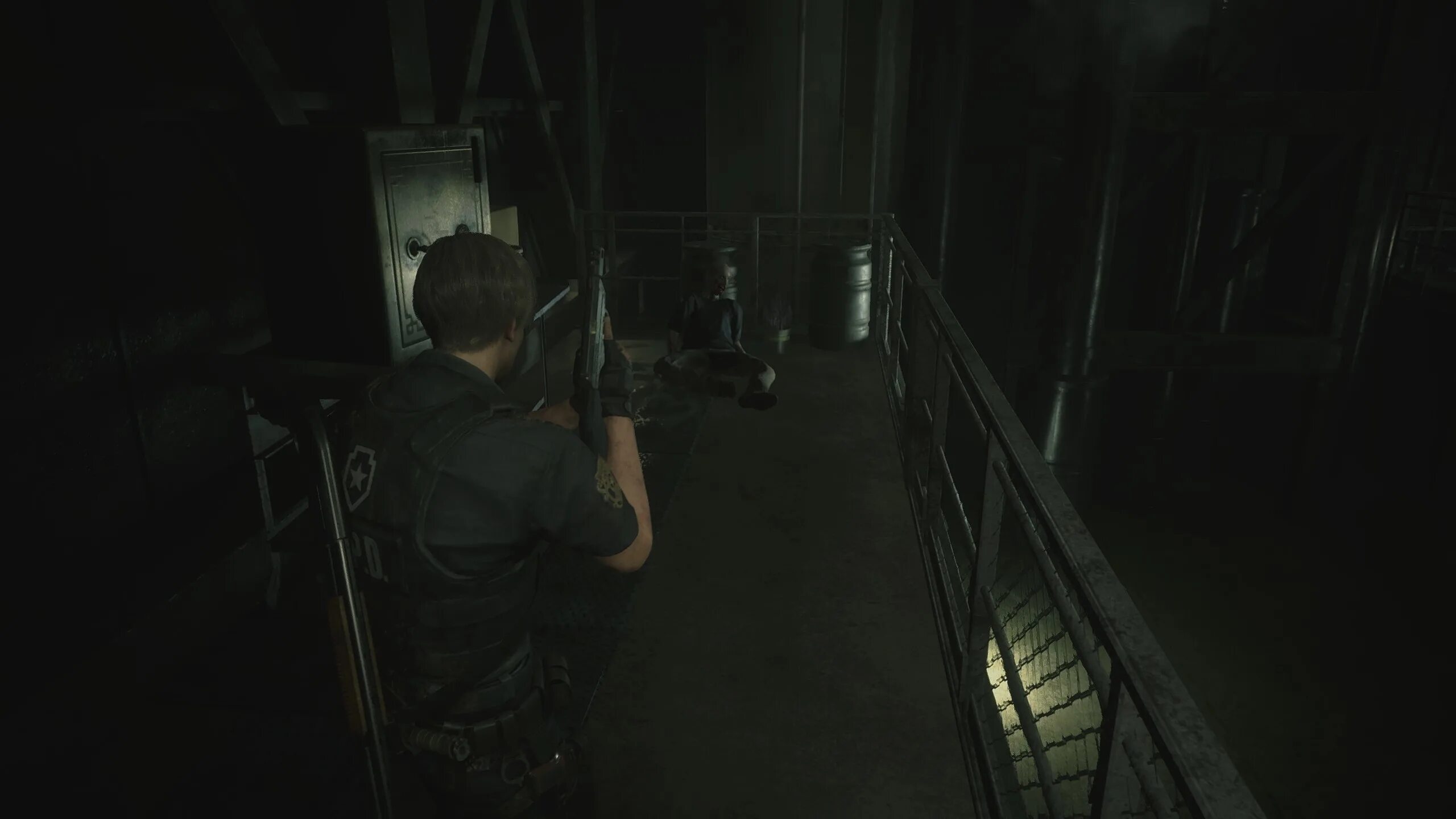Resident proxy. Resident Evil 2 Remake игра за Леона. Resident Evil 2 Remake башня. Четвертый Выживший Resident Evil 2. Головоломки в Resident Evil 2 Remake за Леона второй.