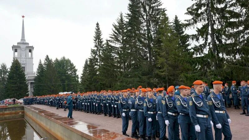 Ури гпс мчс выпуск. Мчс город екатеринбург. Мчс город екатеринбург. Академия мчс екатеринбург. Мчс город екатеринбург.