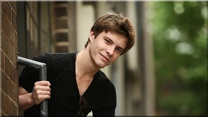 Sam is the boy. Sam is the boy. Колин форд американский актёр. The boys билли бутчер. Sam is the boy.