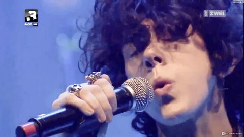 LP / Laura Pergolizzi - "? LP - певица-андрогин, не скрывающая своей гомосексуал