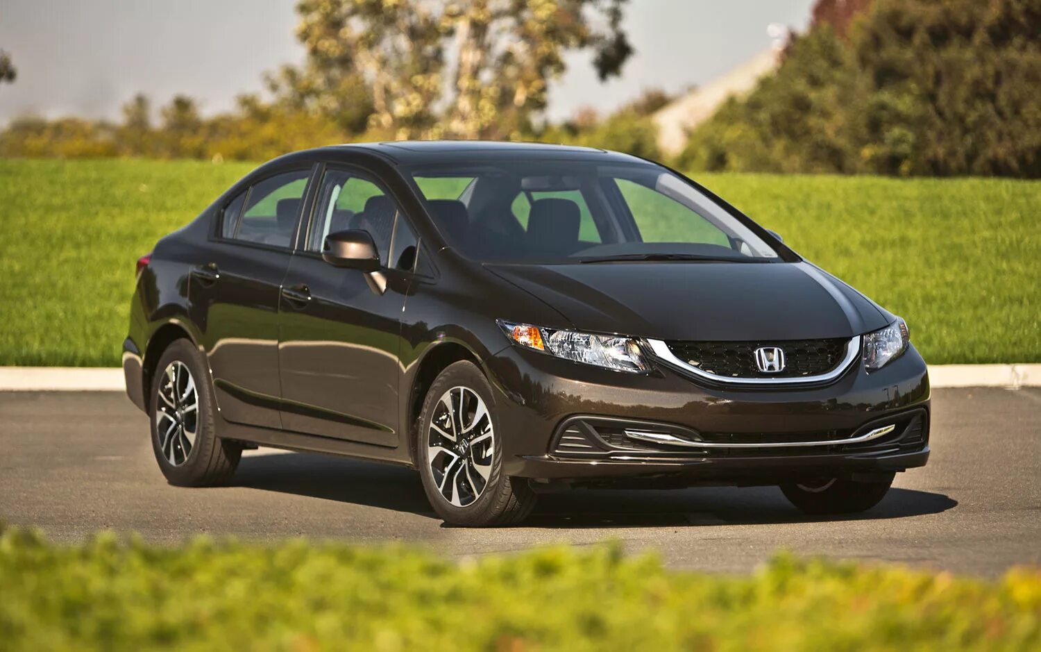 Honda civic drive. Honda Civic 2013. Honda Civic 2013 седан. Хонда Civic 2013. Цивик 2013 седан.