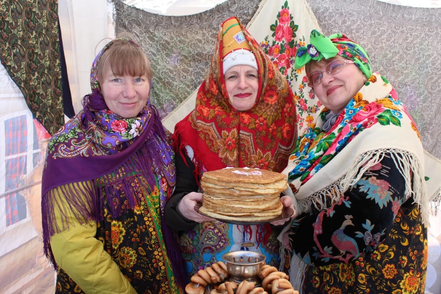 Масленица Тещины вечерки. Тещины посиделки на Масленицу. Сватовство на Масленицу. Тещины блины. Когда тещины блины на масленицу 2024