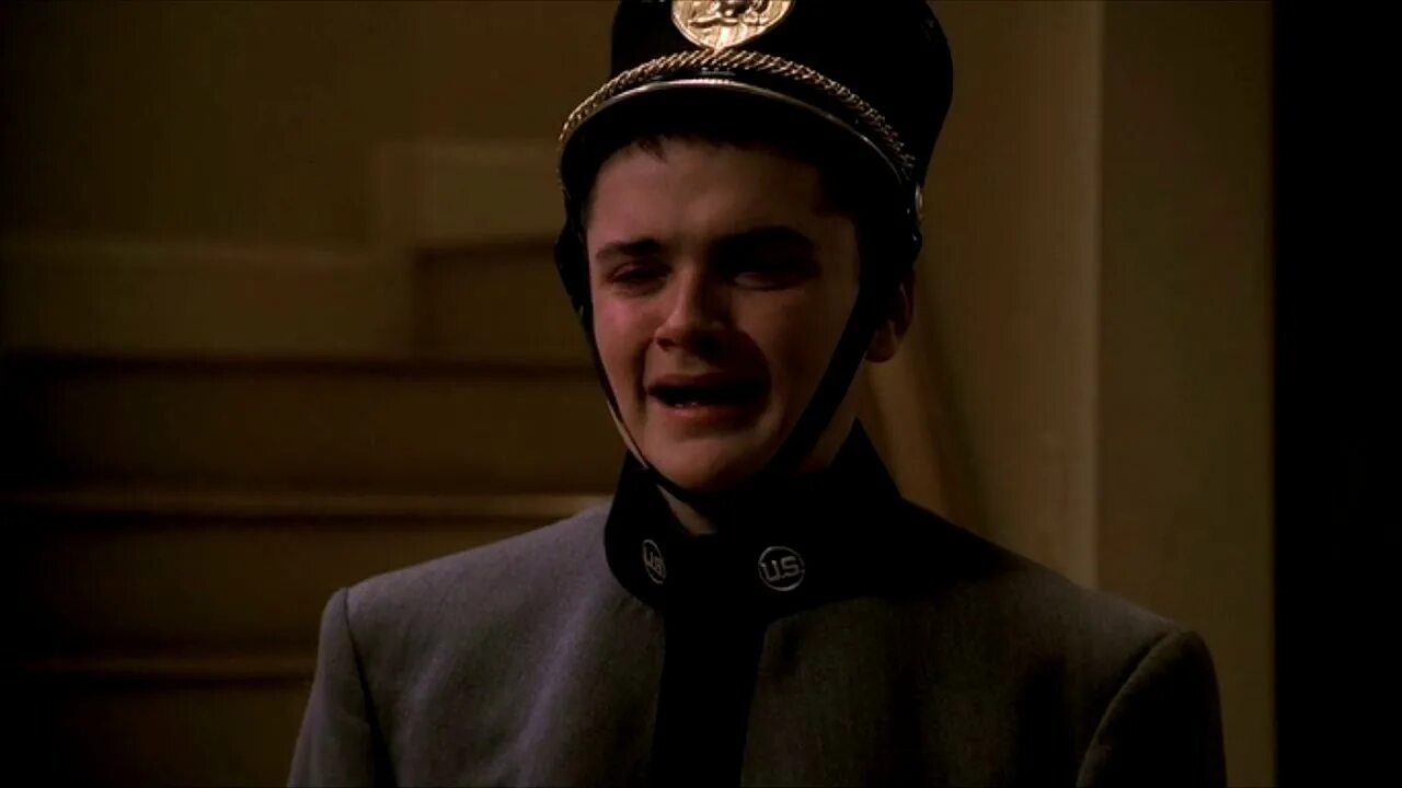 Сын тони сопрано. Энтони эй джей сопрано-младший. Энтони младший. Энтони сопрано младший. Энтони сопрано младший.