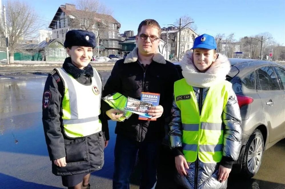 ДПС Ульяновск. Сотрудники ГИБДД Ульяновск. Патруль ГИБДД. Женский патруль 23 февраля ГИБДД.