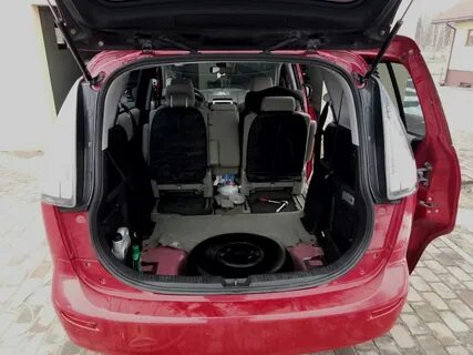 Mazda 5 багажник