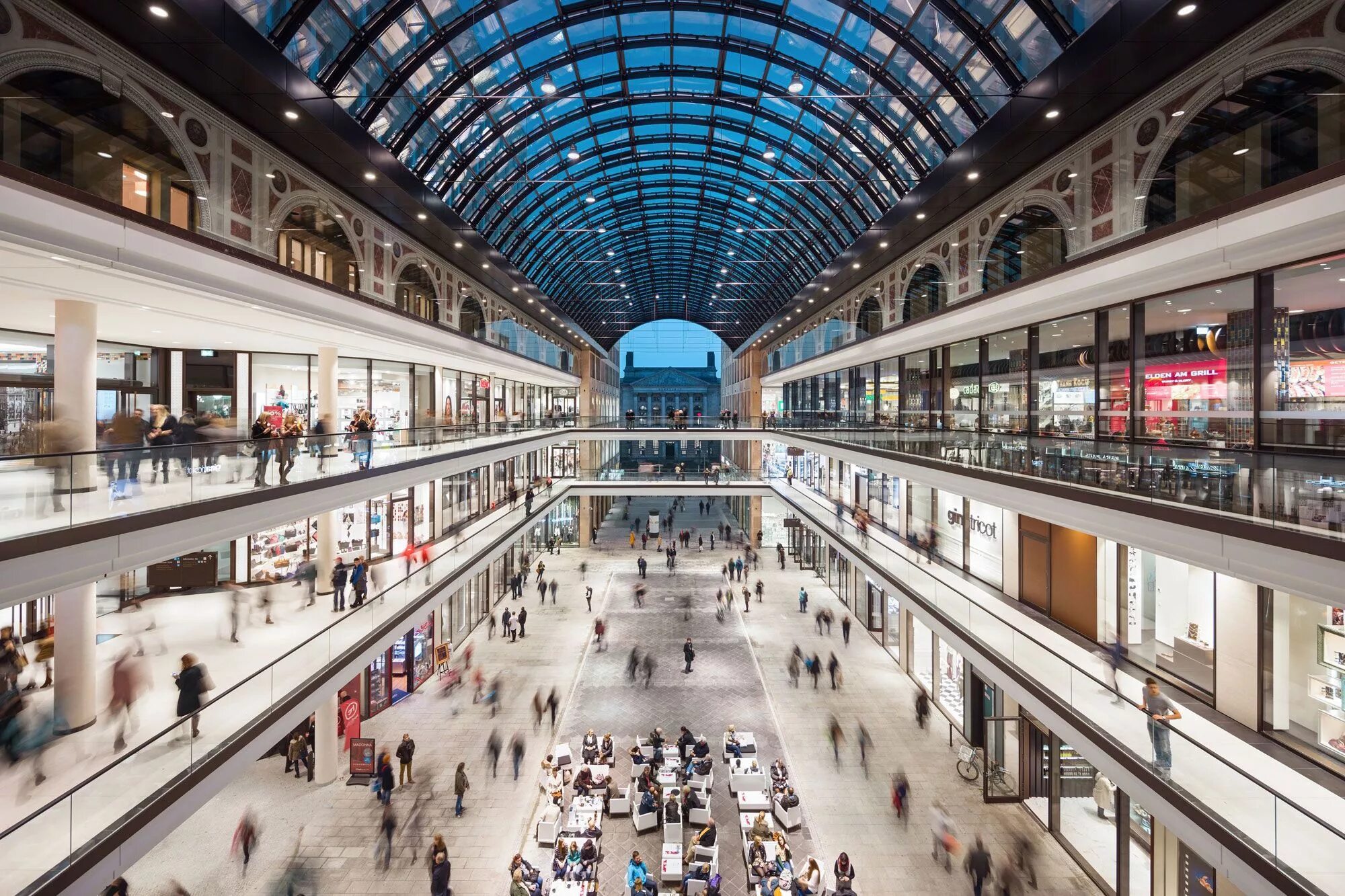 Берлин Молл. Торговый центр в Берлине. Многофункциональный комплекс Mall of Berlin на Лейпцигской площади. KADEWE внутри.