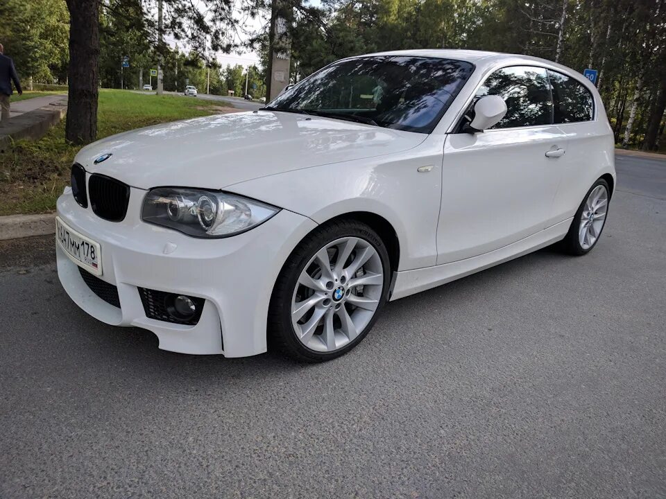 Bmw 1 e81. BMW 1 Series e81. BMW 1 2010. BMW 1 Series 2010. BMW 1 Series e87 e81.