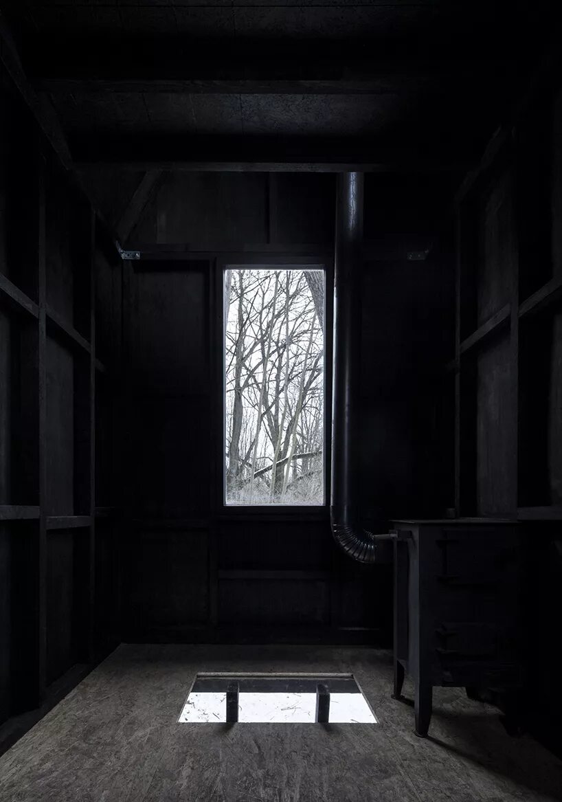 Темно изнутри. Темное помещение. Тёмный дом внутри. Темное здание внутри. Темный коридор.