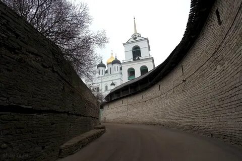 В москве кремль в пскове