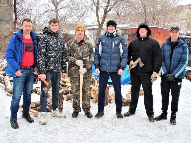 Уссурийск участник сво. Волонтеры Уссурийск. Волонтеры в работе. Сельхоз собрание в Уссурийске.