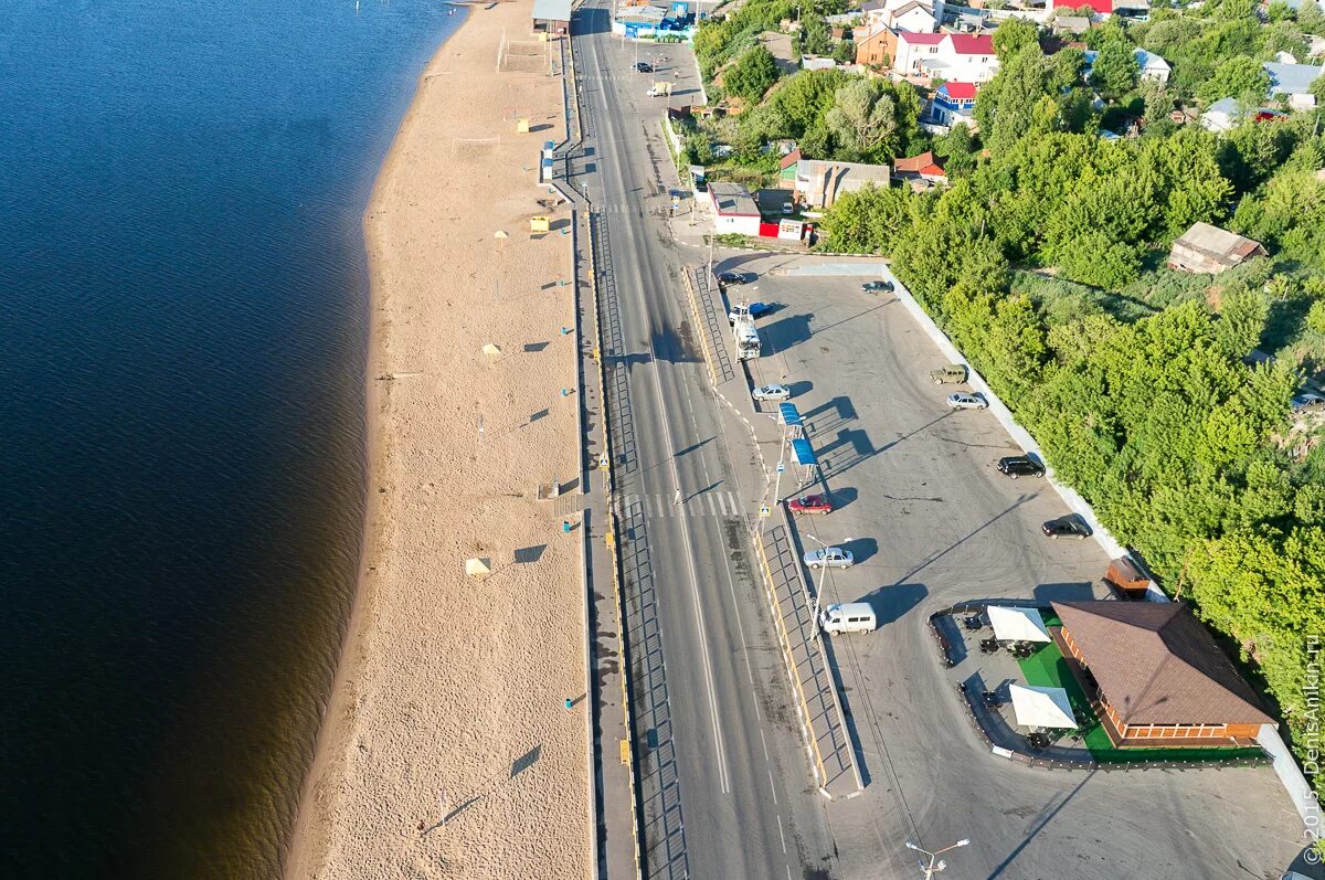 Береговой платная. Затон Саратов. Поселок Затон Саратов. Город Саратов пляж Затон. Солярий Затон Саратов.