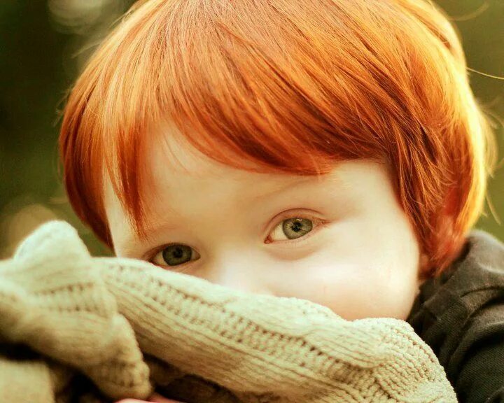 Рыжая девочка. Маленькая рыжая девочка. Рыжеволосые дети. Рыжие детки. Дети с рыжими волосами.