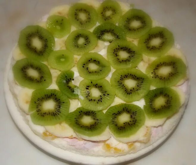 Торт суфле с киви. Йогуртовый торт с киви. Торт без выпечки из печенья рыбки с бананом и киви. Торт черепаха без выпекания. Торт из коржей с бананом и киви.