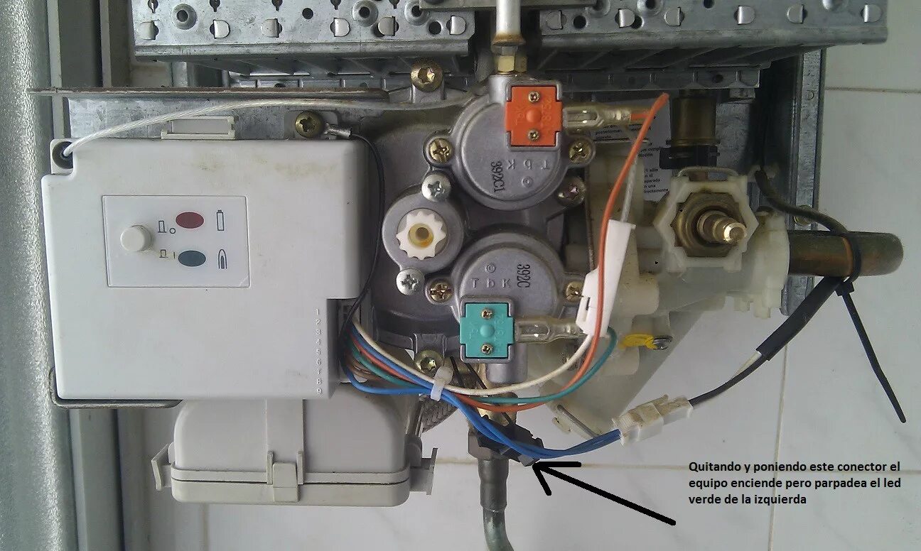 Колонка бош полуавтомат. Газовая колонка bosch wr13. колонка junkers 13 газовая. газовая колонка junkers wrd11. газовый блок колонки юнкерс wr15.