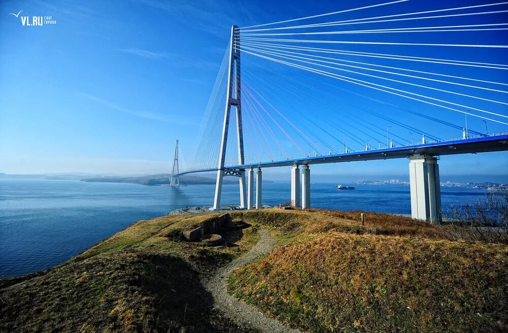 дальневосточный мост. мост на остров русский в городе владивосток. дальневосточный мост. мост на остров русский во владивостоке. дальневосточный мост.