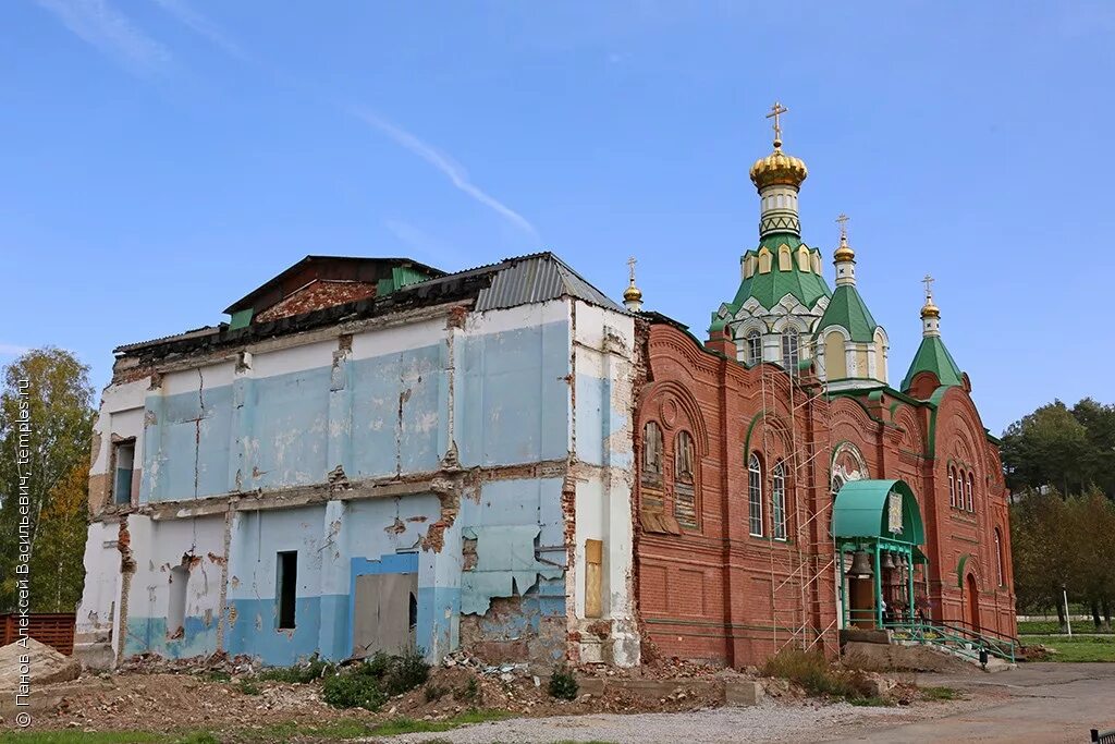 Михайловск в контакте свердловская. Вознесенская Церковь Михайловск Свердловской области. Храм города Михайловск Свердловской области. Город Михайловск Свердловская область Нижнесергинский район.