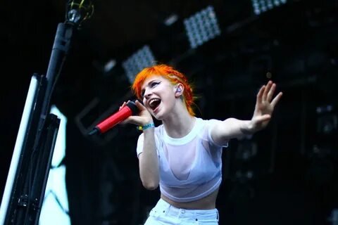 Hayley williams boobies