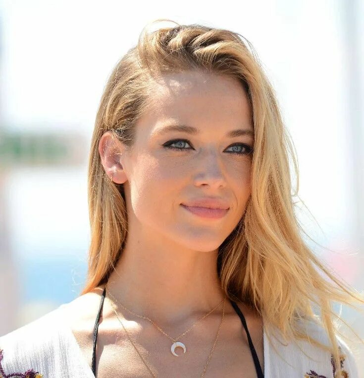 Sports illustrated ханна фергюсон. Hannah ferguson. Ханна фергюсон (hannah ferguson). Ханна фергюсон hannah ferguson 18. Hannah ferguson лицо.