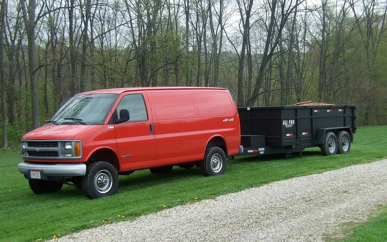 Удлиненные фургоны. Chevrolet van 1996. Фургон Шевроле Ван 4х4. Шевроле Ван g20 карго. Chevrolet Express van.