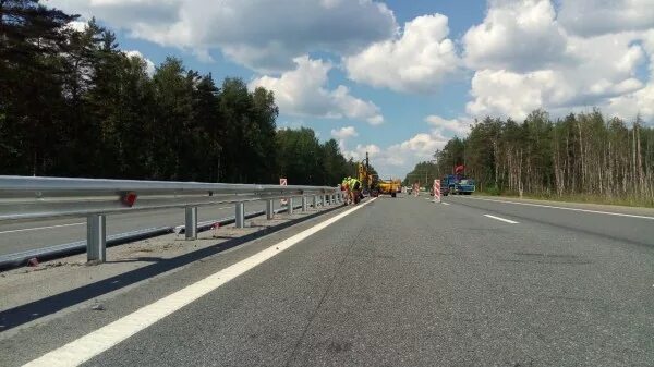 Автомагистраль м 11 великий новгород. Великий новгород трасса м10. Великий новгород трасса м10. Трасса м10 новгородская область. Трасса м10 ленинградка.