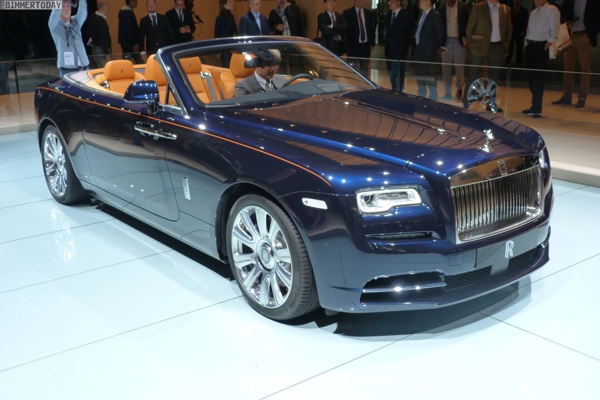 Роллс ройс калинов. Роллс Ройс кабриолет. Роллс Ройс Калина. Rolls Royce Ghost Cabrio. Ройс Ройс Калина кабриолет.