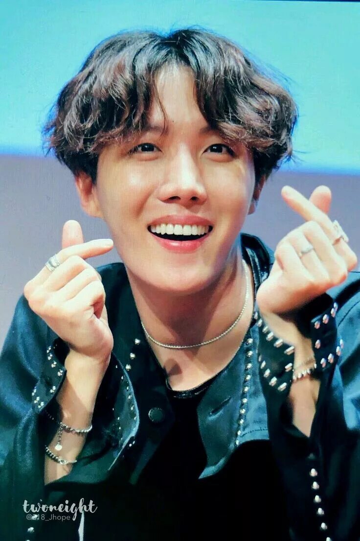Jhope корейский рэпер. Jhope корейский рэпер альбомы. Jhope биография. Jhope корейский. Джей хоуп бтс.