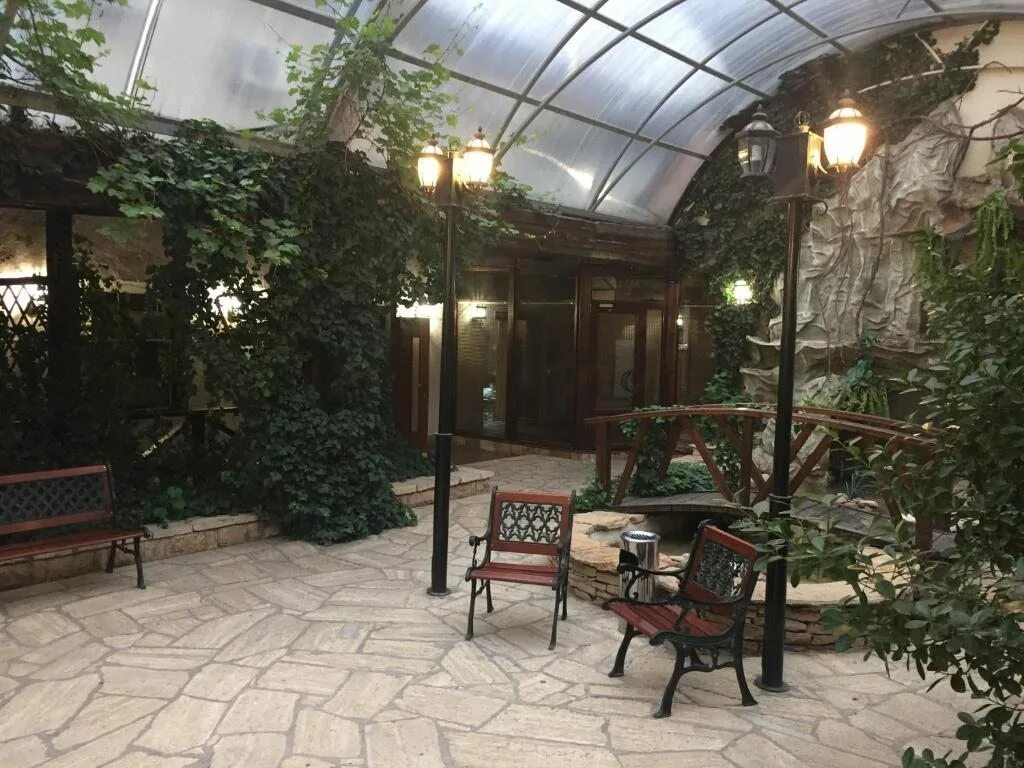 Усадьба у водопада отель махачкала. Усадьба махачкала. Усадьба у водопада отель 3 махачкала. Усадьба махачкала 3*. Усадьба махачкала.