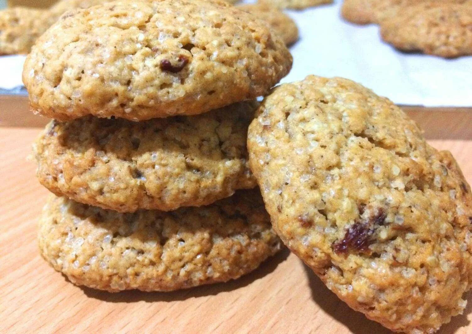 Постное печенье овсяные хлопья. Овсяное печенье. вкусное печенье из овсяных хлопьев. печенье овсяное домашнее из овсяных хлопьев. печенье из овсяных хлопьев домашнее.