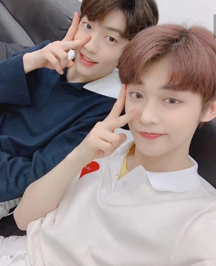 Txt люди. Soobin Yeonjun. Yeonbin txt. Ёнбины txt. Taehyun and Yeonjun.