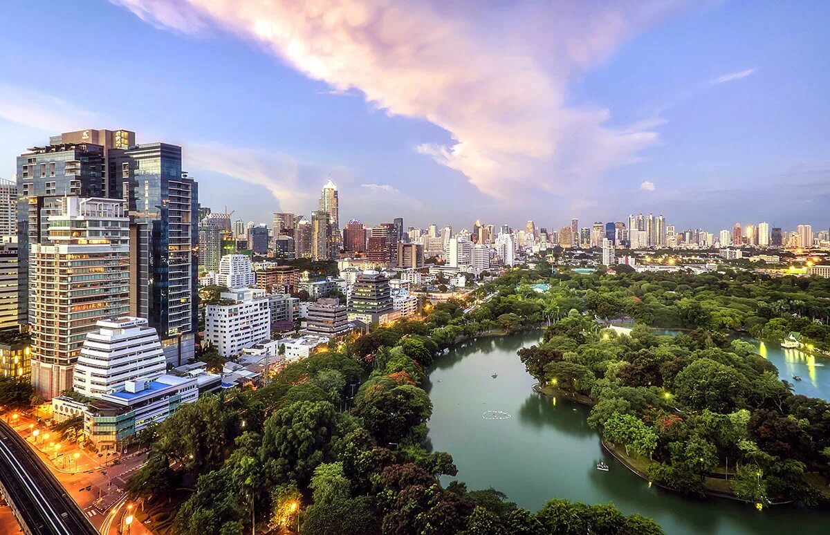Люмпини Бангкок. Таиланд, Бангкок, Люмпини парк. Парк Люмпини / Lumpini Park. Парк Люмпини животные Бангкок. Южный бангкок