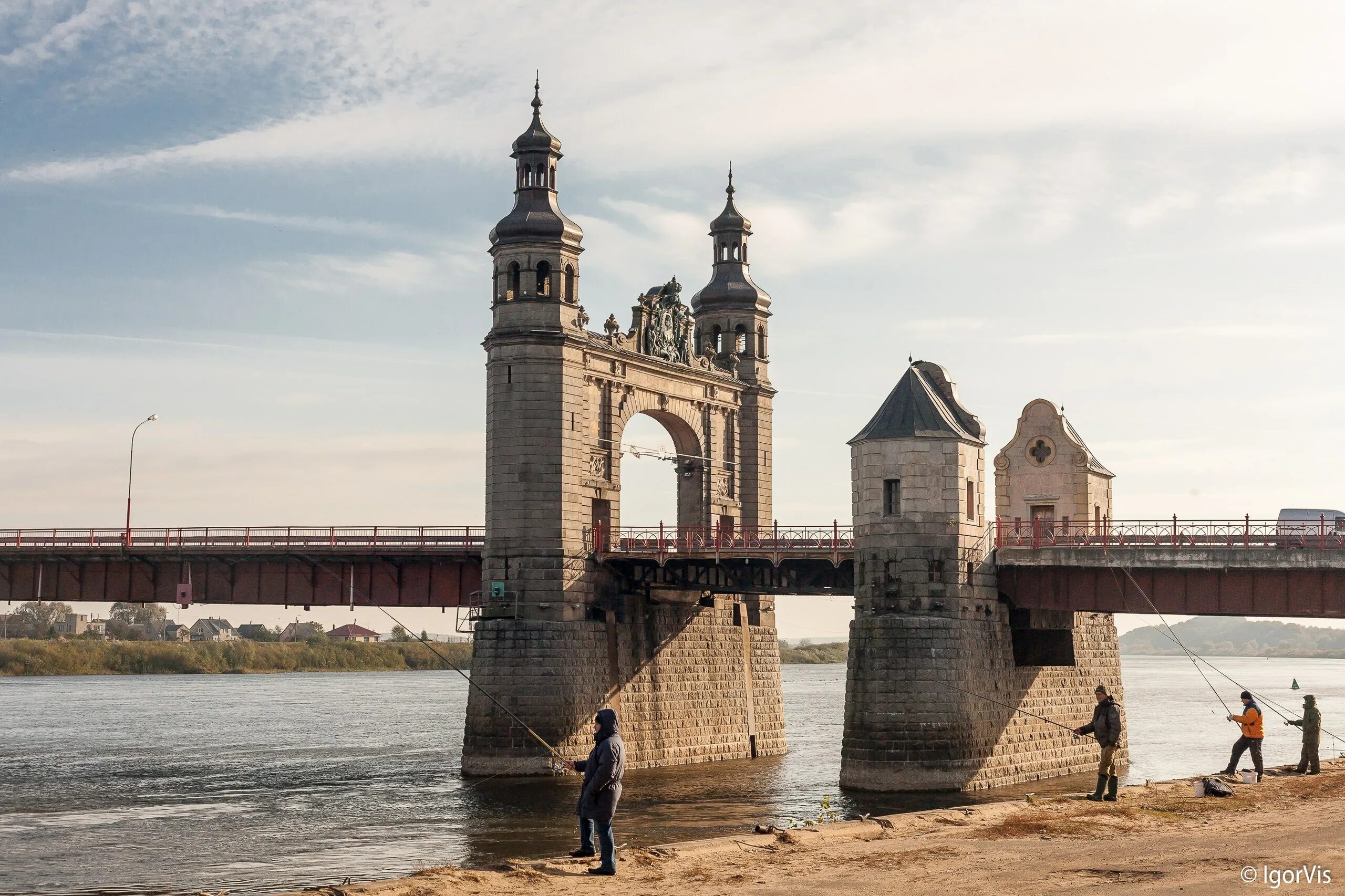 замок тильзит советск. мост королевы луизы советск калининградской области. достопримечательности советска калининградской. советск немцы тильзит. советск (бывший тильзит).