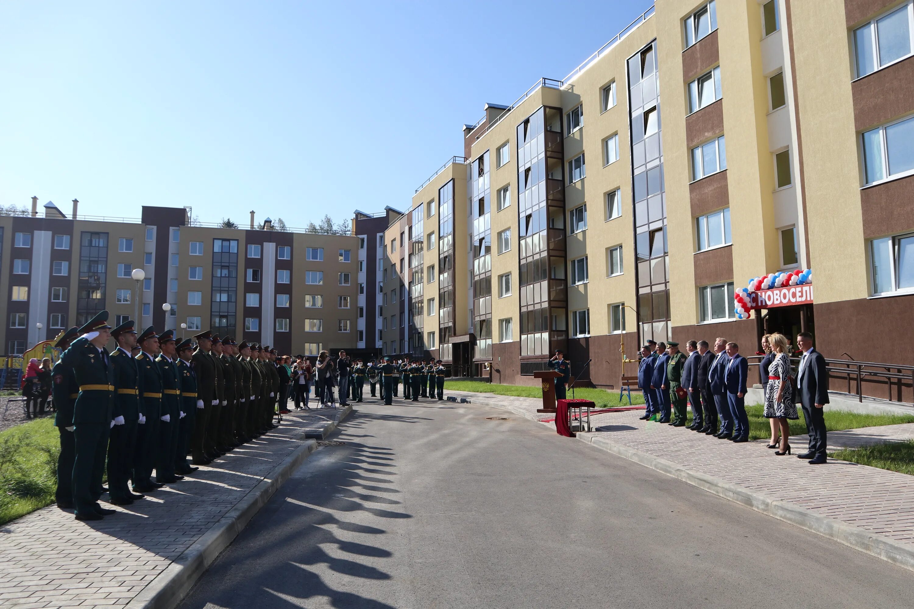 Жилье увольняемым. Росгвардия Сосновый Бор Ленинградская область. Квартира военного. Квартиры военнослужащим. Жилье для военных.