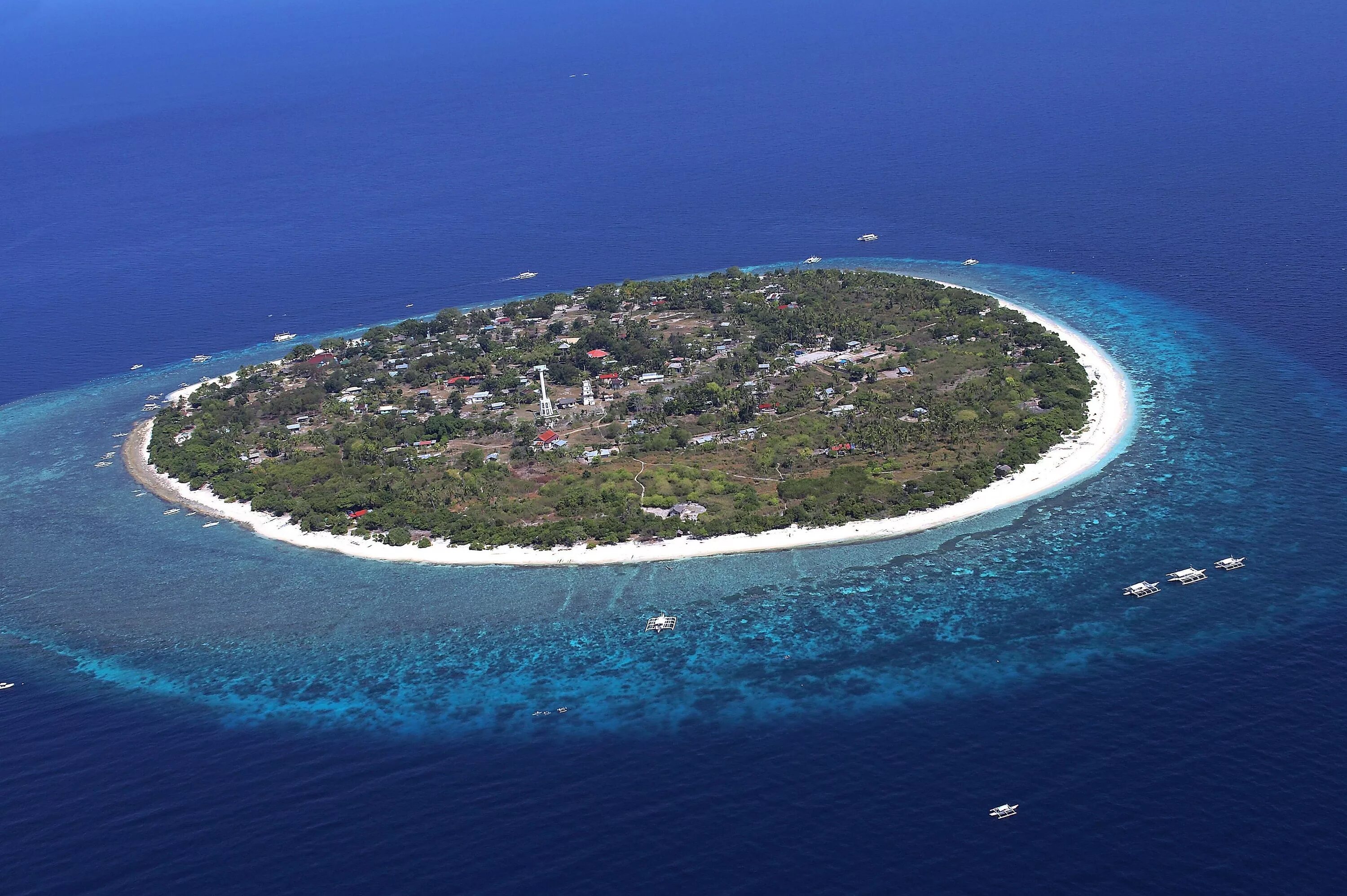 Второй остров в мире. Баликасаг Филиппины. Филиппины остров Баликасак Баликасаг. Бохоль (остров). Остров Бохоль на Филиппинах.