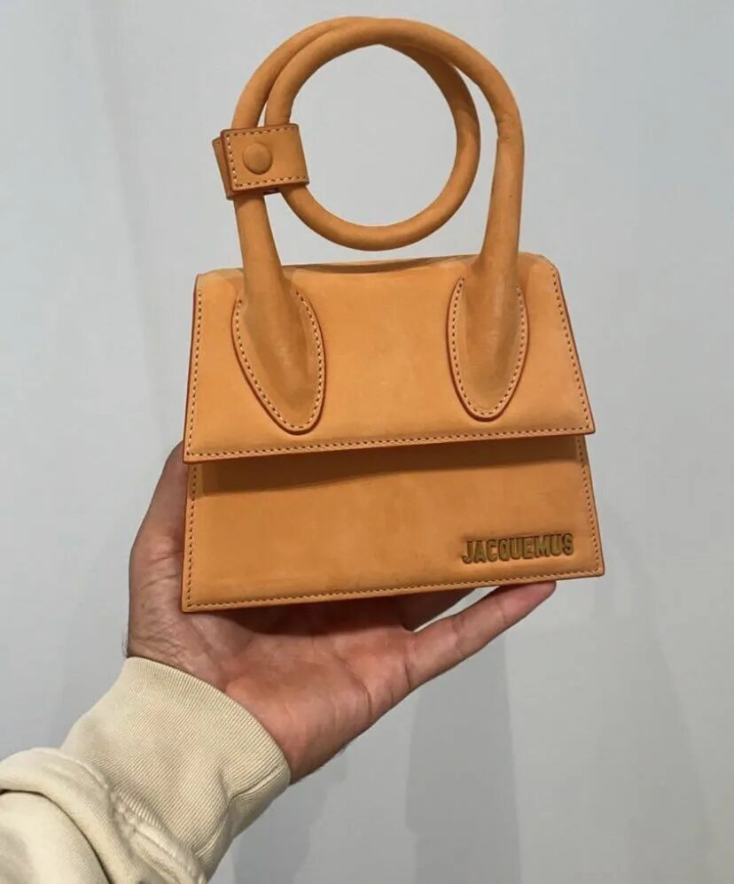Jacquemus mini bag. Сумка jacquemus маленькая. Jacquemus bags. Сумка 2022 женская jacquemus. Jacquemus сумка le chiquito.