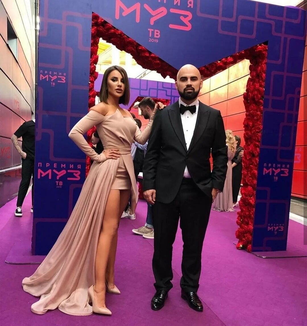 Певцы артик и асти. Артик и асти 2014. Артик и асти 2018. Анна асти с мужем 2023. Группа artik 2020.